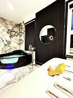 BPR Private Hot-tubs and rooms