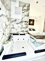 BPR Private Hot-tubs and rooms