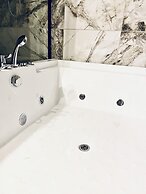 BPR Private Hot-tubs and rooms