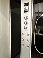 BPR Private Hot-tubs and rooms