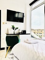 BPR Private Hot-tubs and rooms