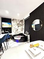 BPR Private Hot-tubs and rooms