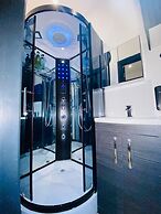 BPR Private Hot-tubs and rooms
