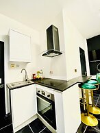 BPR Private Hot-tubs and rooms