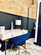 BPR Private Hot-tubs and rooms