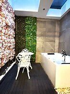 BPR Private Hot-tubs and rooms