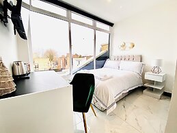 BPR Private Hot-tubs and rooms