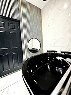 BPR Private Hot-tubs and rooms