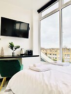 BPR Private Hot-tubs and rooms