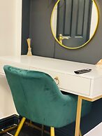 BPR Private Hot-tubs and rooms