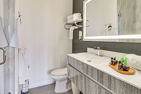 WFH Setup & Garage Parking! Modern Denver Condo