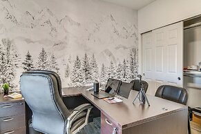 WFH Setup & Garage Parking! Modern Denver Condo