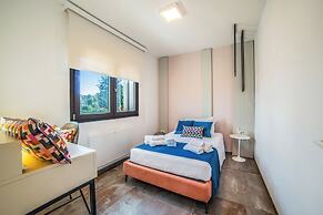 7br Luxury Villa - Pool, Garden & Parking