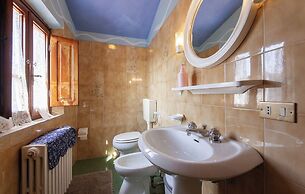 Casa Iris Holiday Home with Pool
