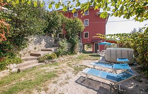 Casa Iris Holiday Home with Pool