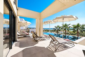 Luxury Villa Nuova With Heated Pool