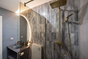 Luxury Villa Nuova With Heated Pool