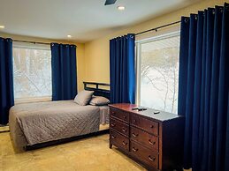 Dolan's Inn & Suites
