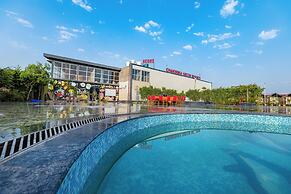 Chandrika Greens Resort Near Prem Mandir
