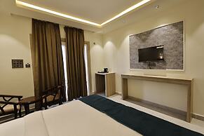 Chandrika Greens Resort Near Prem Mandir
