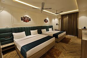 Chandrika Greens Resort Near Prem Mandir