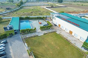 Chandrika Greens Resort Near Prem Mandir