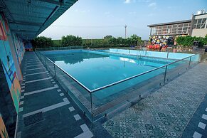 Chandrika Greens Resort Near Prem Mandir