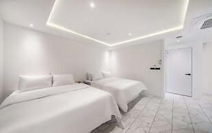 Pyeongtaek Hotel De Salon