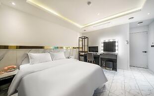 Pyeongtaek Hotel De Salon