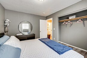 Easily Explore Anchorage! Modern Duplex Near Town