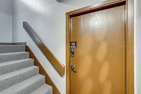 Easily Explore Anchorage! Modern Duplex Near Town