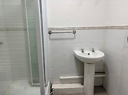 Family Ensuite in Dudley