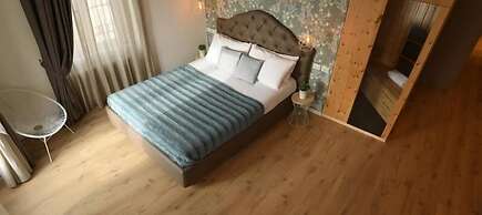 Lainez Rooms & Suites