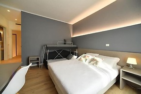 Lainez Rooms & Suites