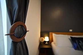 Lainez Rooms & Suites
