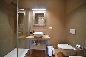 Lainez Rooms & Suites