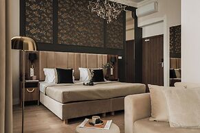 White Lotus by Fragola Collection