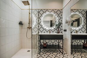 White Lotus by Fragola Collection