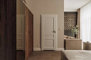 White Lotus by Fragola Collection