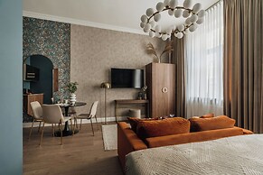 White Lotus by Fragola Collection
