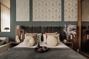White Lotus by Fragola Collection