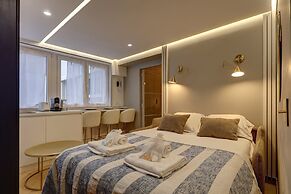 Superb AC Apartment Champs de Mars Eiffel Tower