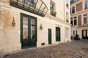 Superbe Flat With AC Champs Elysees Av Montaigne