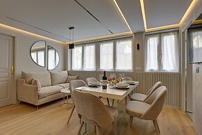 Sublime AC Apartment Eiffel Tower Champs de Mars