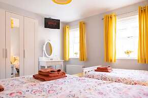 Townhouse Harbour Retreat