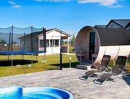Holiday Homes With Pool, Jacuzzi and Sauna