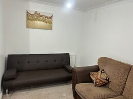 Romford Contractor / Family House