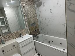 Romford Contractor / Family House