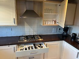 Romford Contractor / Family House