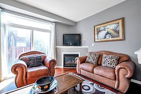 King Bed Convenience On Main Floor